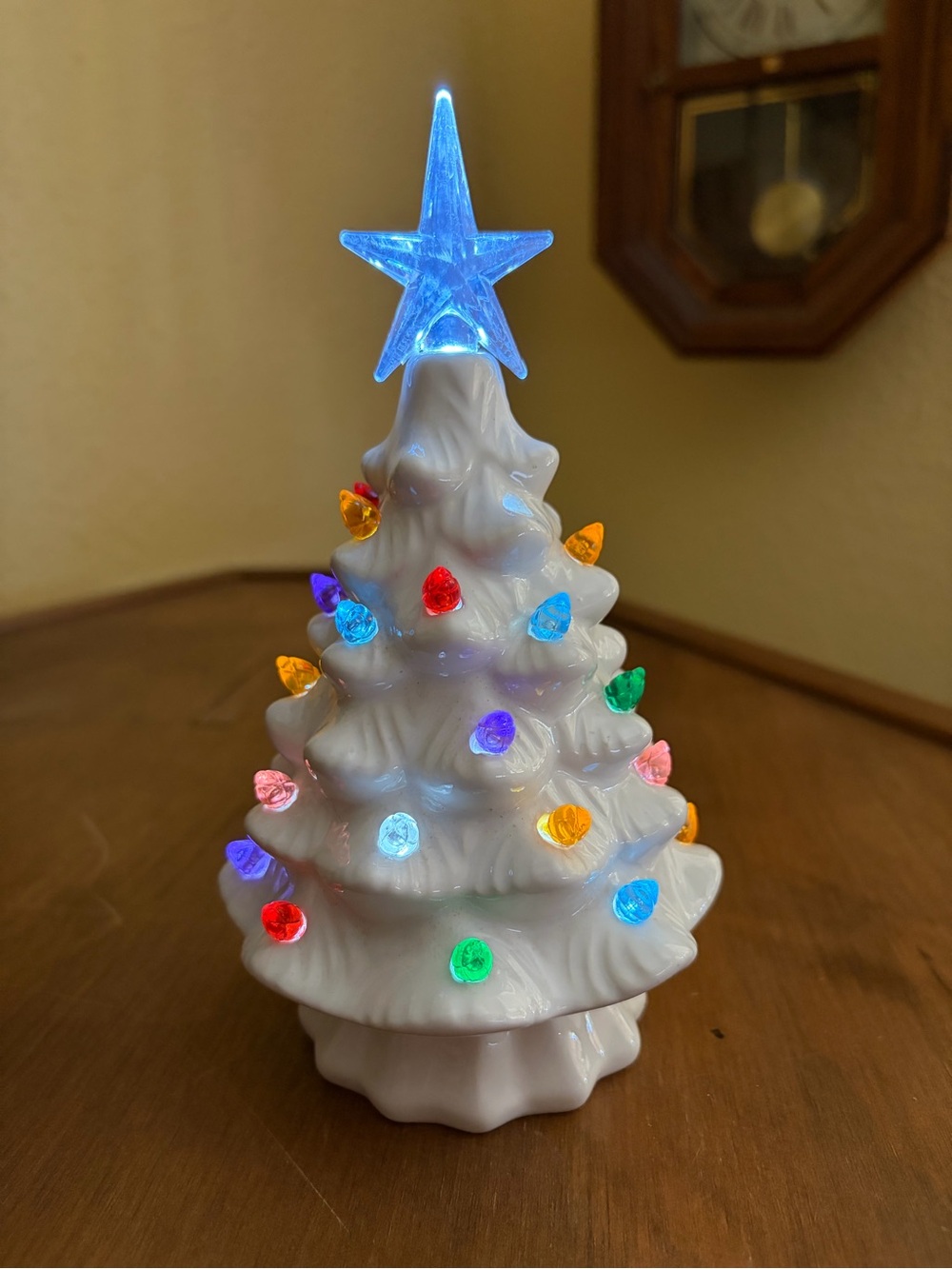 6"-tall White Ceramic Tabletop Christmas Tree Light Up Bulbs & Star AA Batteries